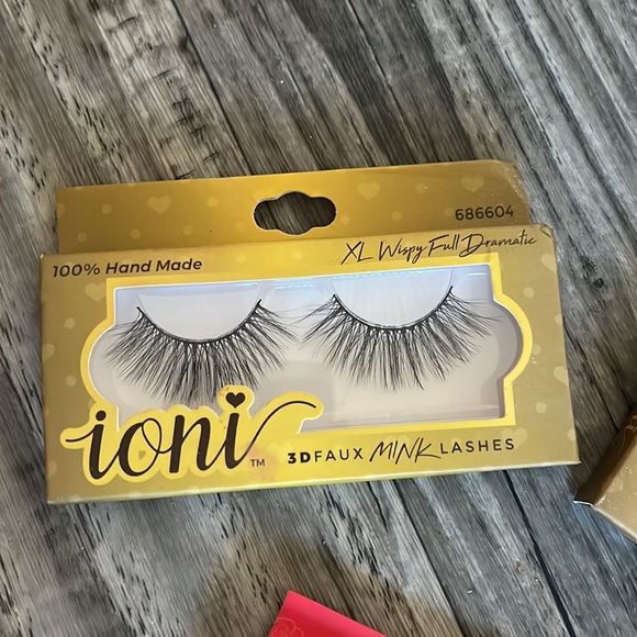 Traded ❤️ - Picture 2 of 3